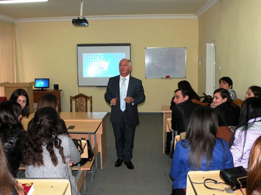 ՀՀ արտգործնախարարի խորհրդական Վահագն Աթաբեկյանի  հանդիպումը մեր ուսանողների հետ